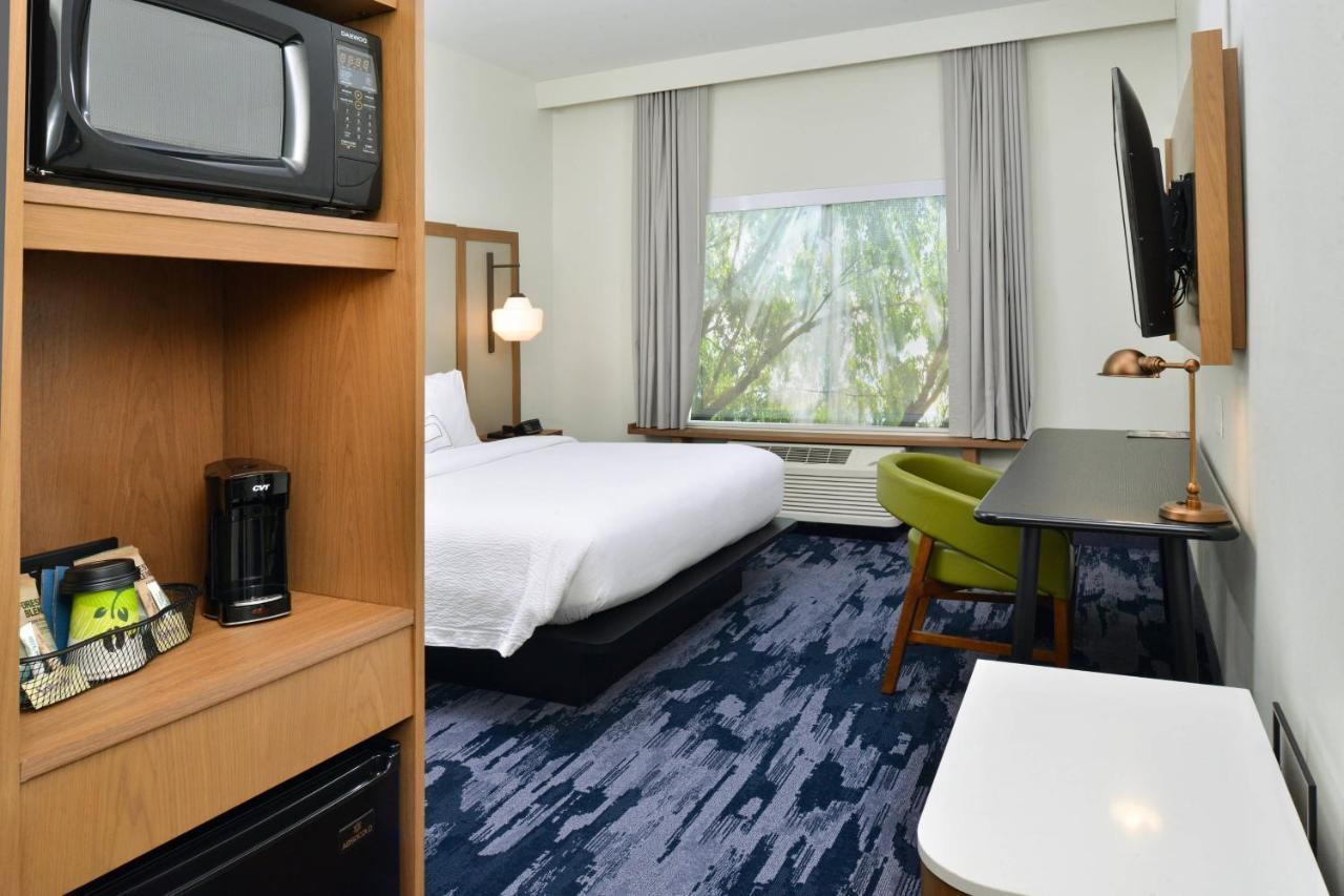 Fairfield Inn & Suites By Marriott Charlotte University Research Park Zewnętrze zdjęcie