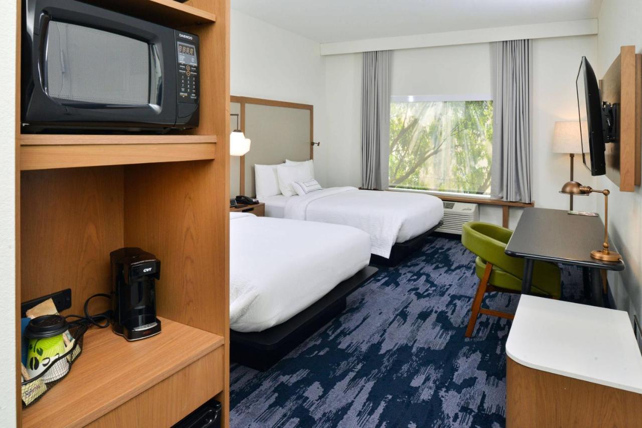 Fairfield Inn & Suites By Marriott Charlotte University Research Park Zewnętrze zdjęcie