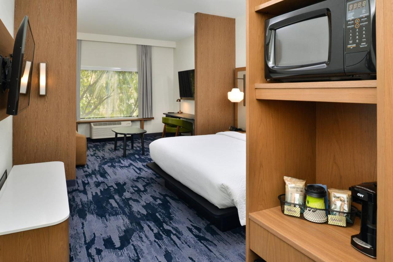 Fairfield Inn & Suites By Marriott Charlotte University Research Park Zewnętrze zdjęcie