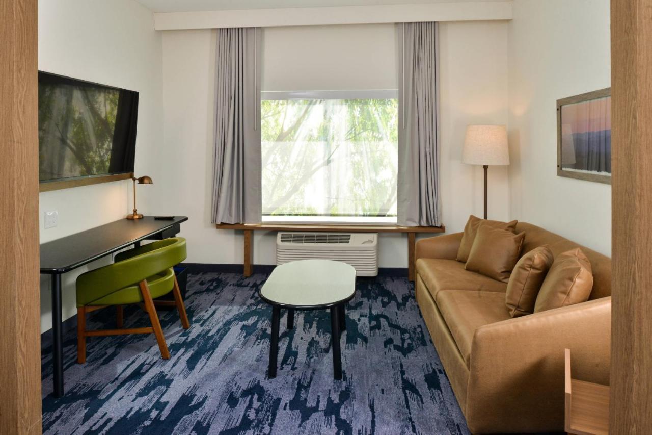 Fairfield Inn & Suites By Marriott Charlotte University Research Park Zewnętrze zdjęcie